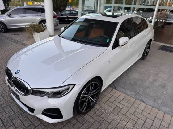 BMW 330i 2.0 16V TURBO GASOLINA M SPORT AUTOMÁTICO